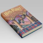 کتاب Harry Potter and the Sorcerer's Stone هری پاتر و سنگ جادو زبان اصلی